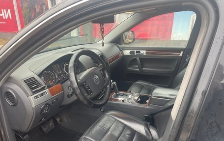 Volkswagen Touareg III, 2006 год, 1 500 000 рублей, 12 фотография
