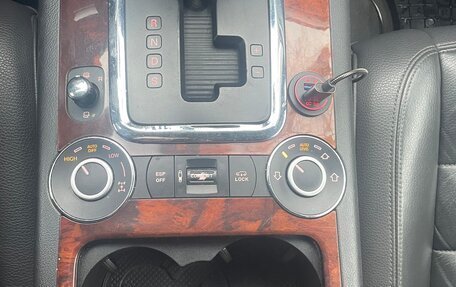 Volkswagen Touareg III, 2006 год, 1 500 000 рублей, 15 фотография