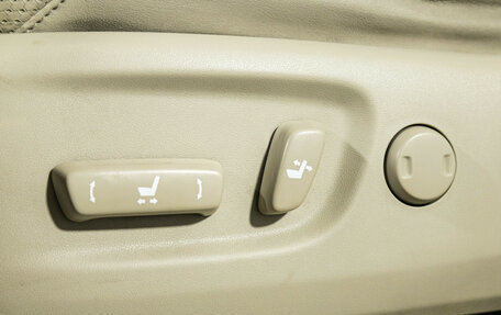 Toyota Land Cruiser Prado 150 рестайлинг 2, 2009 год, 2 199 777 рублей, 15 фотография