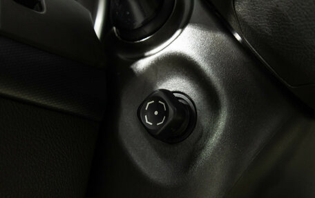 Toyota Land Cruiser Prado 150 рестайлинг 2, 2009 год, 2 199 777 рублей, 21 фотография