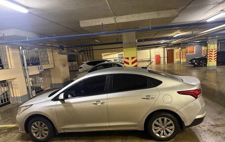 Hyundai Solaris II рестайлинг, 2019 год, 1 100 000 рублей, 4 фотография