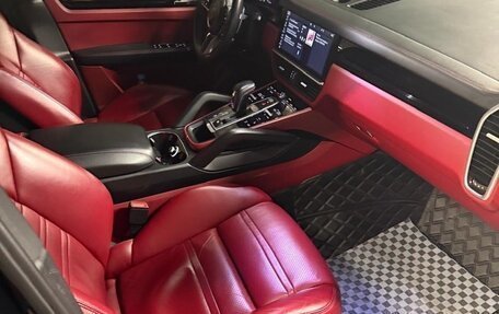 Porsche Cayenne III, 2019 год, 5 600 000 рублей, 2 фотография