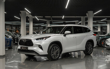 Toyota Highlander, 2025 год, 6 100 000 рублей, 1 фотография