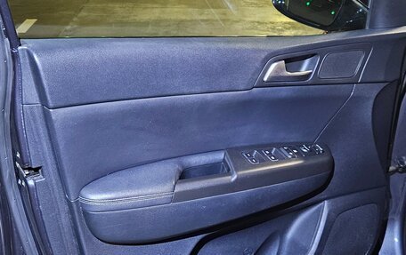 KIA Sportage IV рестайлинг, 2018 год, 2 500 000 рублей, 21 фотография