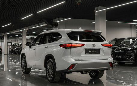 Toyota Highlander, 2025 год, 6 100 000 рублей, 4 фотография