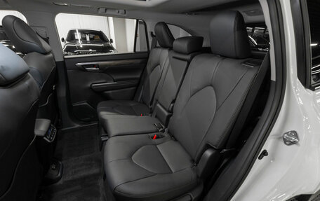 Toyota Highlander, 2025 год, 6 100 000 рублей, 13 фотография