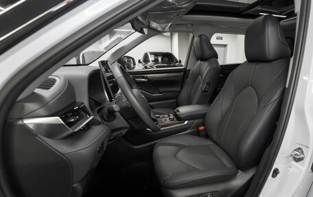 Toyota Highlander, 2025 год, 6 100 000 рублей, 9 фотография