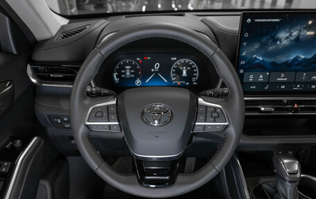 Toyota Highlander, 2025 год, 6 100 000 рублей, 11 фотография