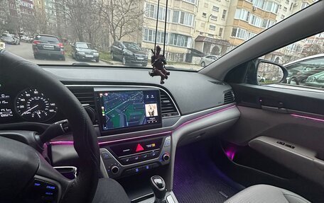 Hyundai Elantra VI рестайлинг, 2016 год, 1 600 000 рублей, 5 фотография