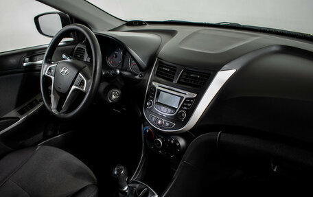 Hyundai Solaris II рестайлинг, 2011 год, 730 000 рублей, 10 фотография