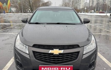Chevrolet Cruze II, 2013 год, 720 000 рублей, 2 фотография