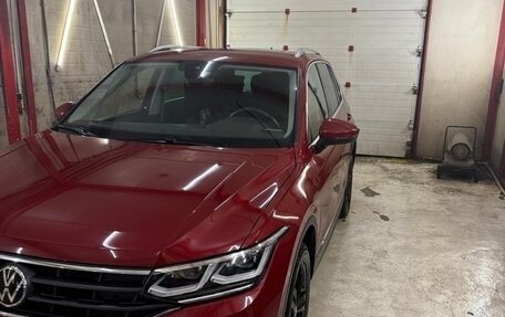 Volkswagen Tiguan II, 2021 год, 3 450 000 рублей, 8 фотография