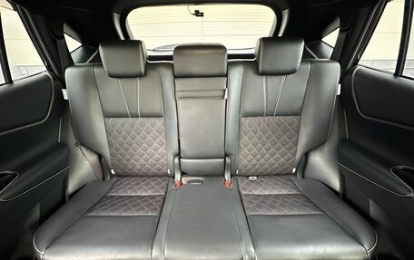 Toyota Harrier, 2019 год, 2 680 000 рублей, 18 фотография