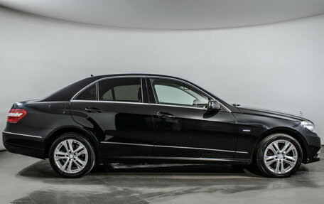 Mercedes-Benz E-Класс, 2011 год, 1 400 000 рублей, 4 фотография