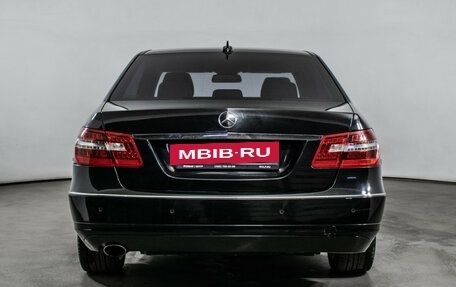 Mercedes-Benz E-Класс, 2011 год, 1 400 000 рублей, 6 фотография