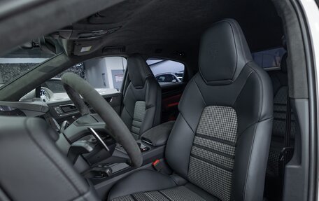 Porsche Cayenne III, 2025 год, 25 490 000 рублей, 11 фотография