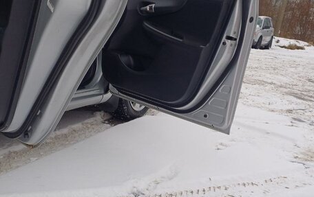 Toyota Corolla, 2011 год, 870 000 рублей, 13 фотография