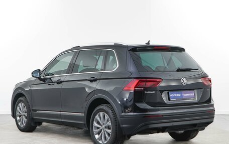 Volkswagen Tiguan II, 2018 год, 2 697 444 рублей, 2 фотография