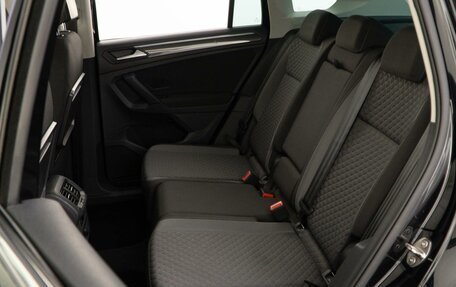 Volkswagen Tiguan II, 2018 год, 2 697 444 рублей, 9 фотография