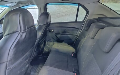 Renault Logan II, 2015 год, 680 000 рублей, 15 фотография