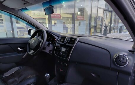 Renault Logan II, 2015 год, 680 000 рублей, 13 фотография