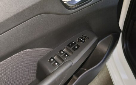 Hyundai Solaris II рестайлинг, 2017 год, 1 500 000 рублей, 3 фотография