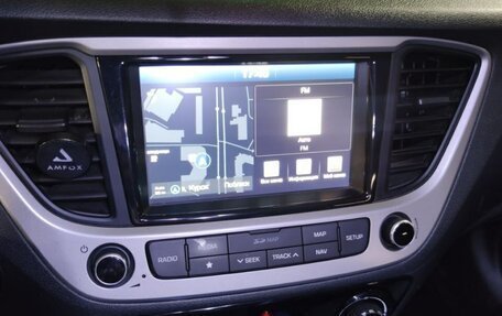 Hyundai Solaris II рестайлинг, 2017 год, 1 500 000 рублей, 24 фотография