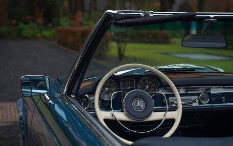 Mercedes-Benz SL-Класс, 1968 год, 13 500 000 рублей, 11 фотография