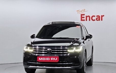 Volkswagen Tiguan II, 2023 год, 3 539 069 рублей, 2 фотография