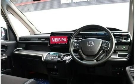 Honda Stepwgn IV, 2018 год, 1 790 002 рублей, 16 фотография