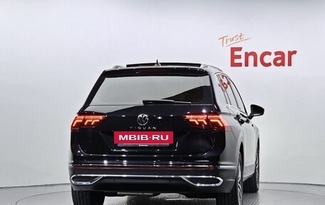 Volkswagen Tiguan II, 2023 год, 3 539 069 рублей, 5 фотография