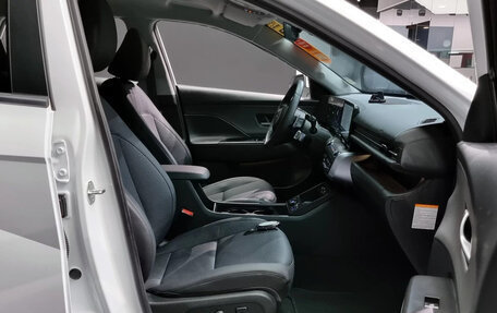 Hyundai Kona, 2023 год, 3 100 000 рублей, 16 фотография