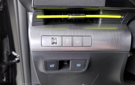 Hyundai Kona, 2023 год, 3 200 000 рублей, 13 фотография