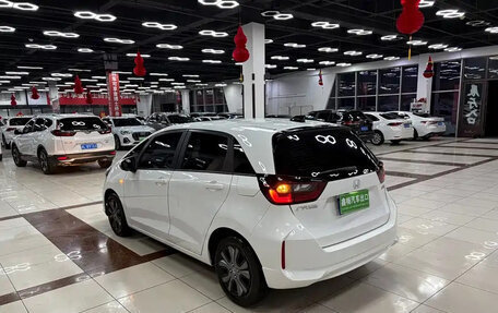 Honda Fit, 2022 год, 1 200 000 рублей, 6 фотография