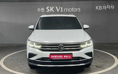 Volkswagen Tiguan II, 2023 год, 3 150 000 рублей, 1 фотография