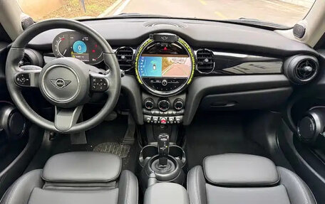 MINI Hatch, 2022 год, 2 253 586 рублей, 11 фотография