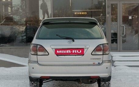 Toyota Harrier, 2002 год, 1 070 000 рублей, 6 фотография