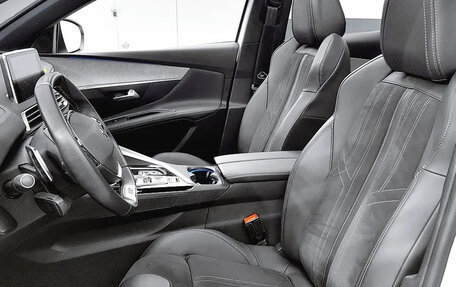 Peugeot 3008 II, 2023 год, 1 960 000 рублей, 5 фотография