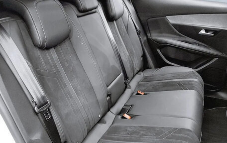 Peugeot 3008 II, 2023 год, 1 960 000 рублей, 12 фотография