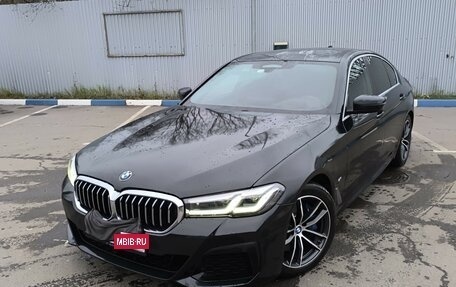 BMW 5 серия, 2020 год, 3 799 999 рублей, 2 фотография