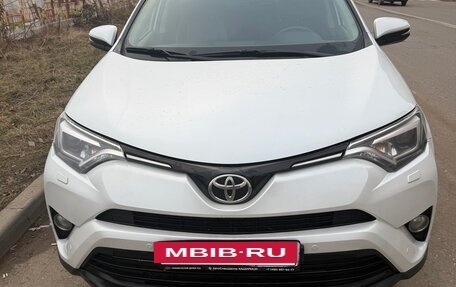Toyota RAV4, 2018 год, 2 500 000 рублей, 3 фотография