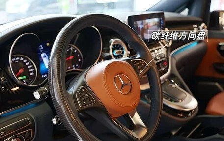 Mercedes-Benz V-Класс, 2024 год, 4 300 000 рублей, 5 фотография