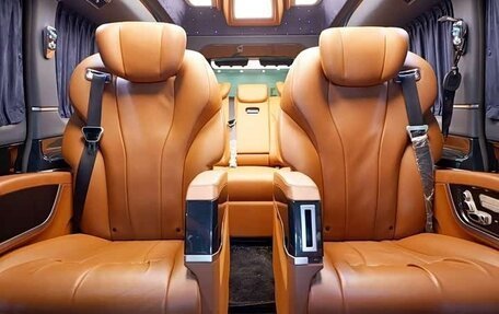 Mercedes-Benz V-Класс, 2024 год, 4 300 000 рублей, 10 фотография