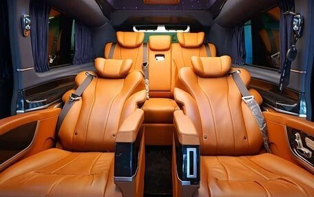 Mercedes-Benz V-Класс, 2024 год, 4 300 000 рублей, 13 фотография