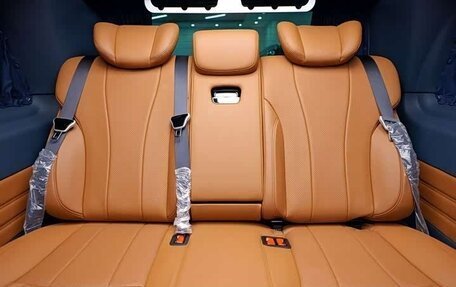 Mercedes-Benz V-Класс, 2024 год, 4 300 000 рублей, 17 фотография