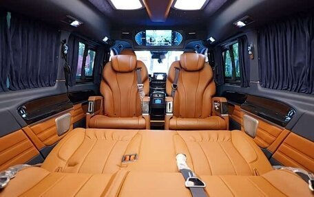 Mercedes-Benz V-Класс, 2024 год, 4 300 000 рублей, 16 фотография