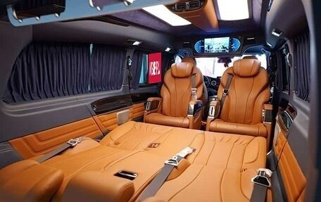 Mercedes-Benz V-Класс, 2024 год, 4 300 000 рублей, 12 фотография