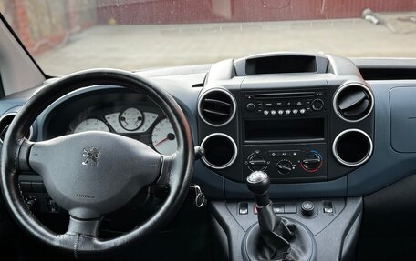 Peugeot Partner II рестайлинг 2, 2010 год, 710 000 рублей, 15 фотография