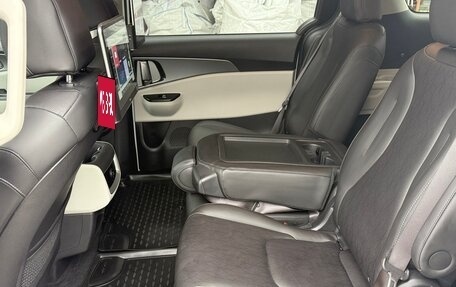 KIA Carnival, 2022 год, 3 600 000 рублей, 13 фотография