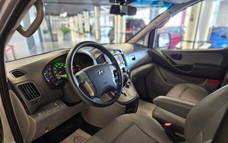 Hyundai Grand Starex Grand Starex I рестайлинг 2, 2015 год, 2 390 000 рублей, 4 фотография